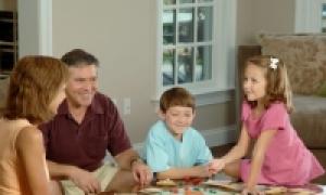 Šeimos žaidimai vaikams ir vyresniems Šeimos žaidimai vaikams ir vyresniems suaugusiems